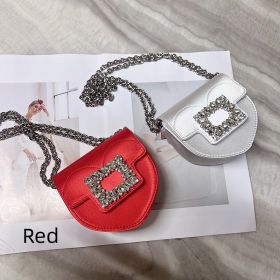 Satin Heart Chain Diagonal Straddle Bag (Color: Red)